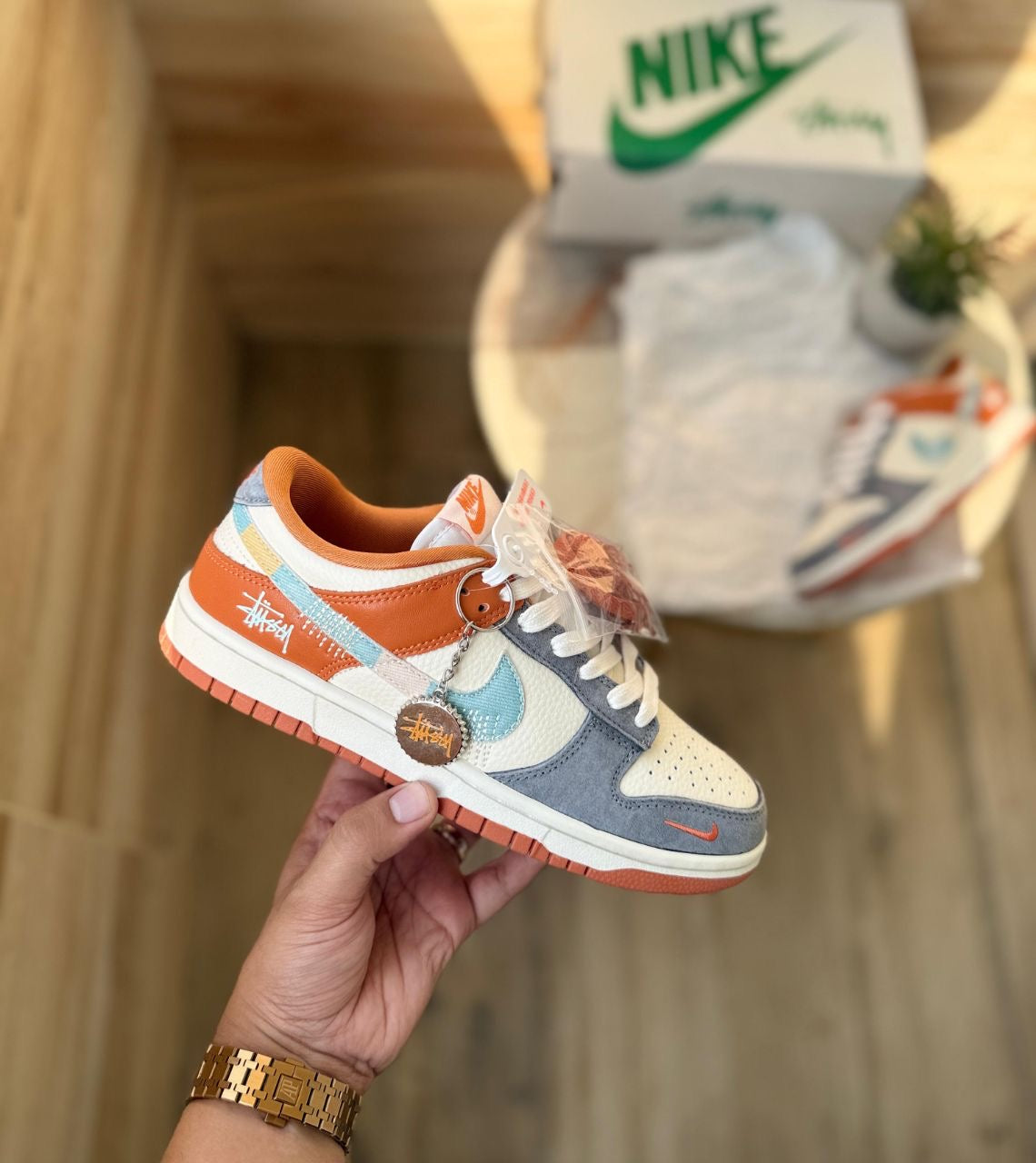 NIKE SB DUNK STUSSY GREY ORANGE
2025