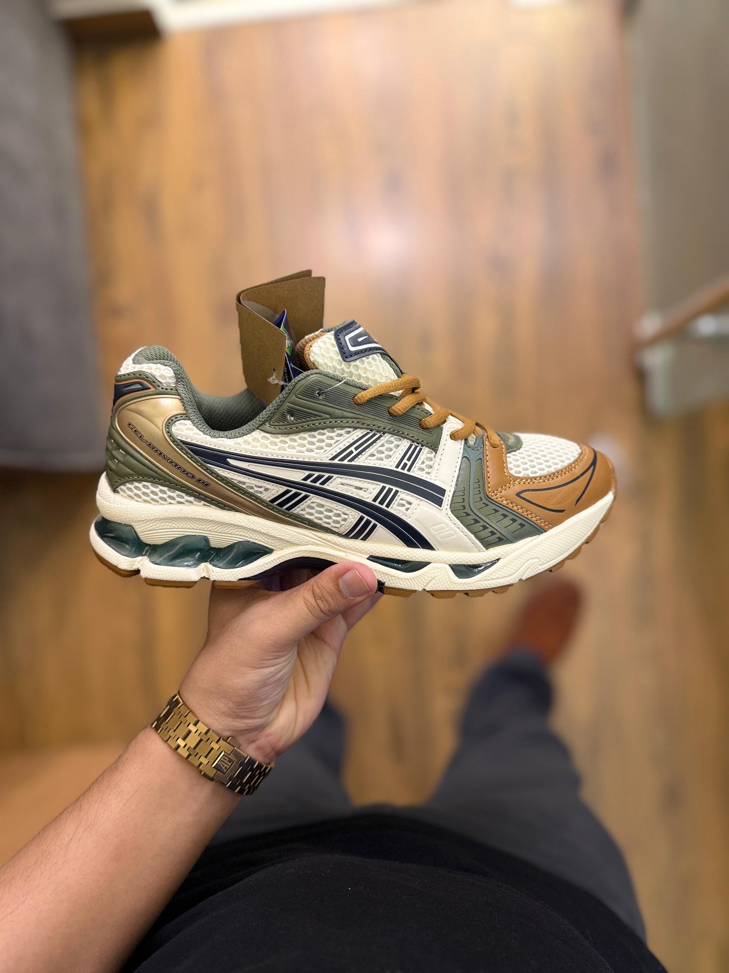 ASICS GEL KAYANO 14 GREEN BROWN
SHOWROOM QUALITY