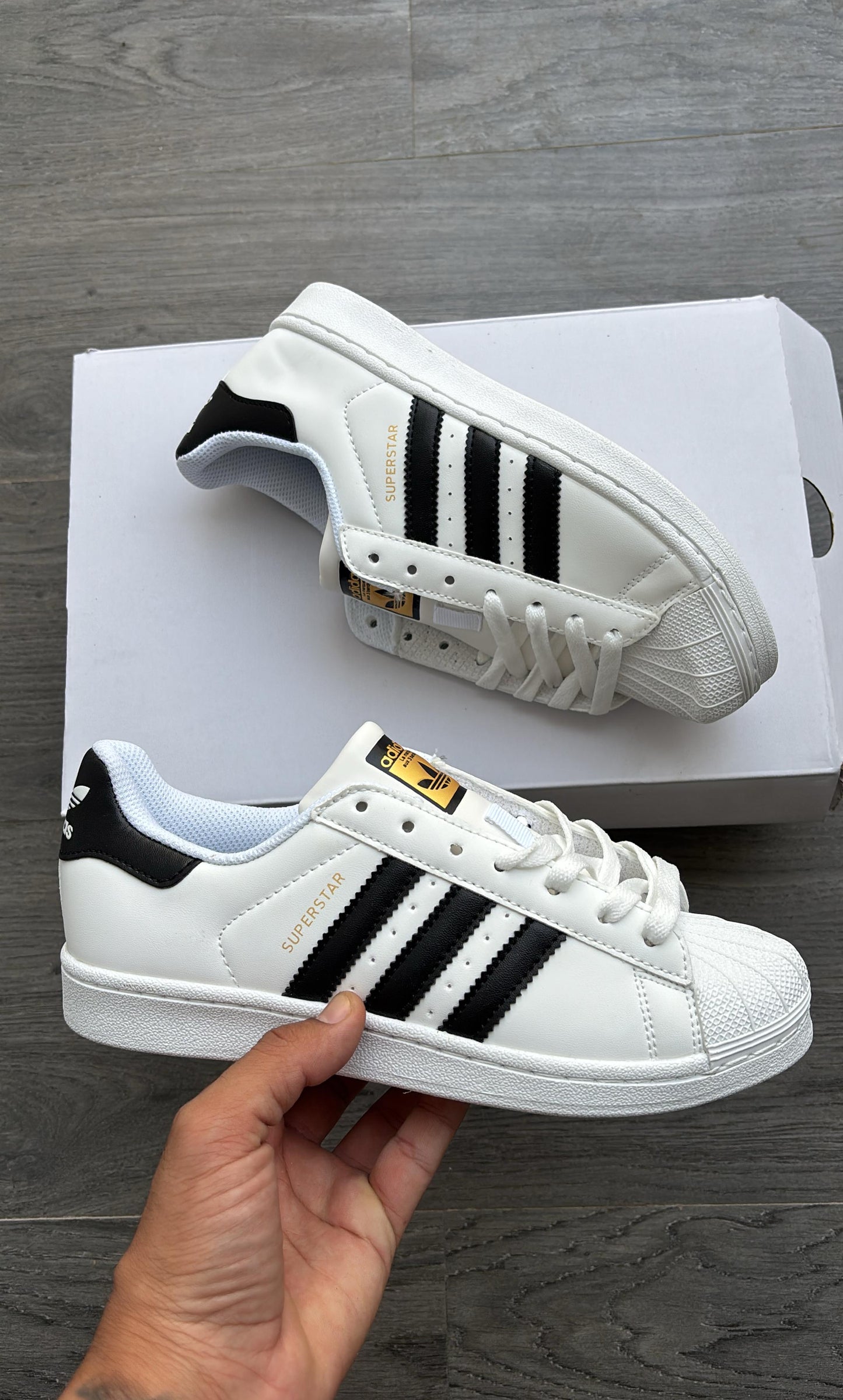 Adidas super star