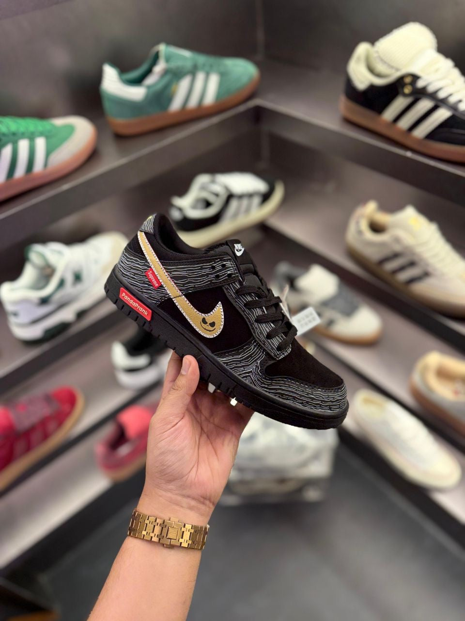 NIKE SB DUNK SUPREME 2025