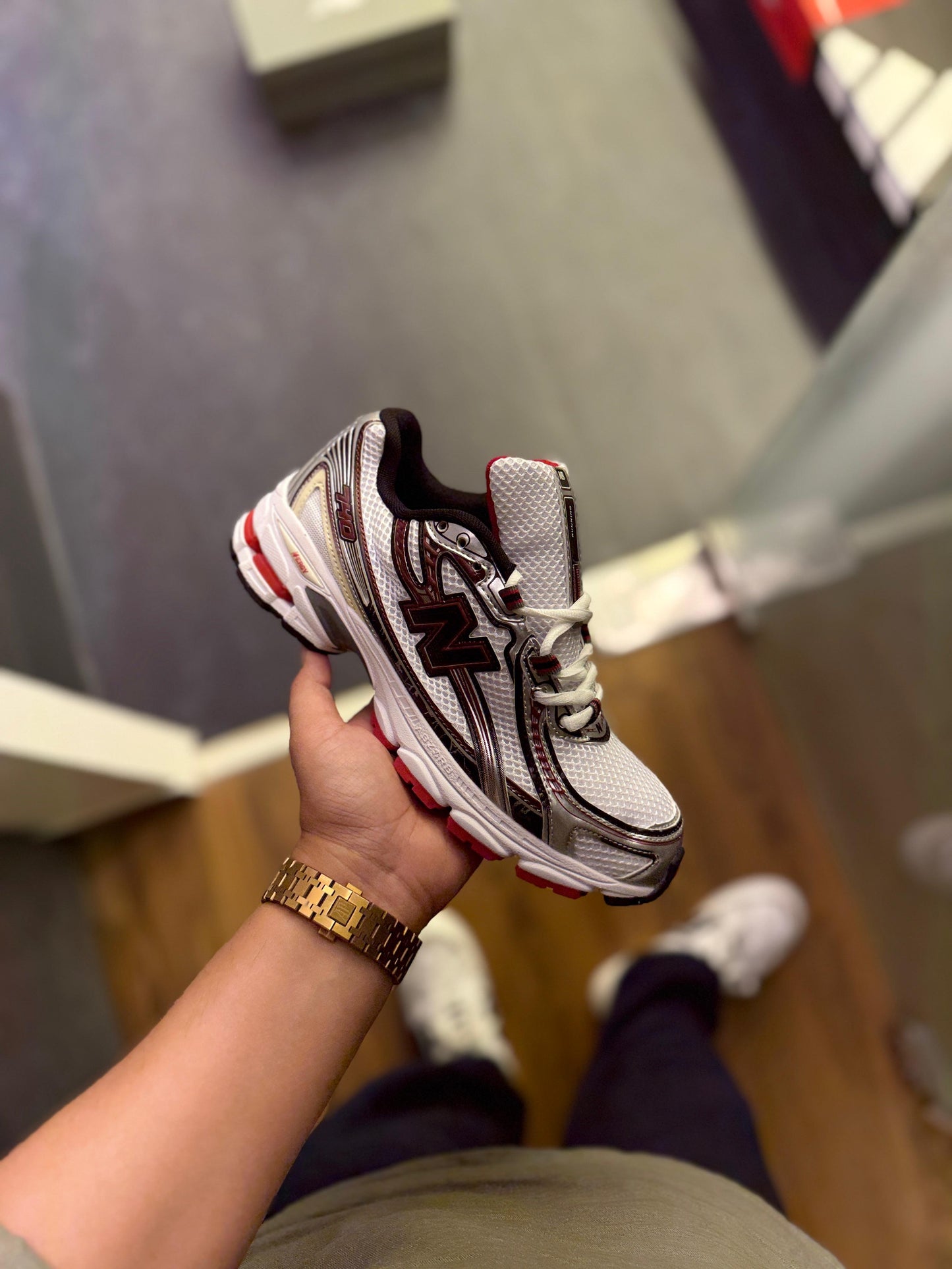 NEW BALANCE 740 SILVER RED
SHOWROOM QUALITY