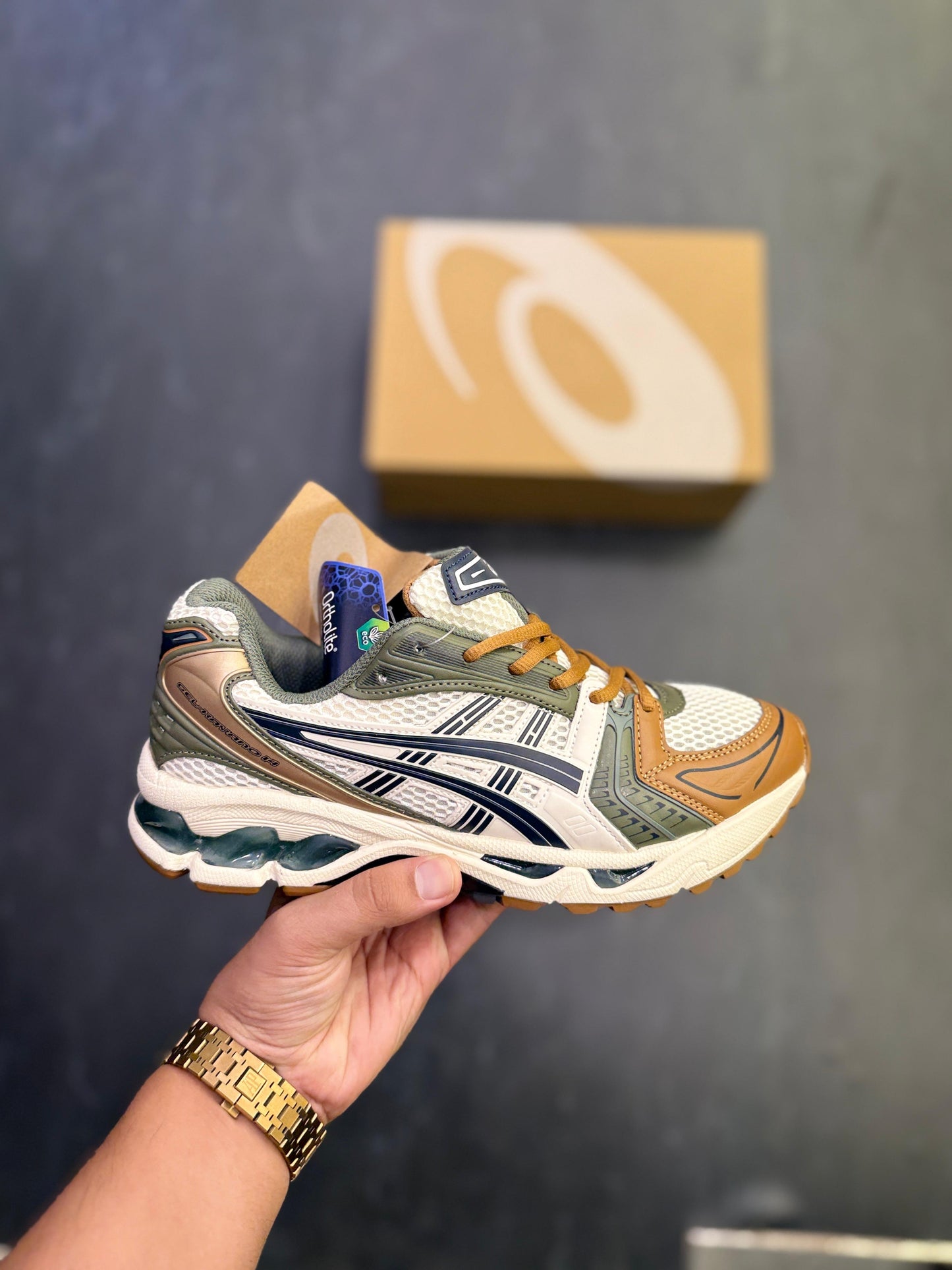 ASICS GEL KAYANO 14 GREEN BROWN
SHOWROOM QUALITY