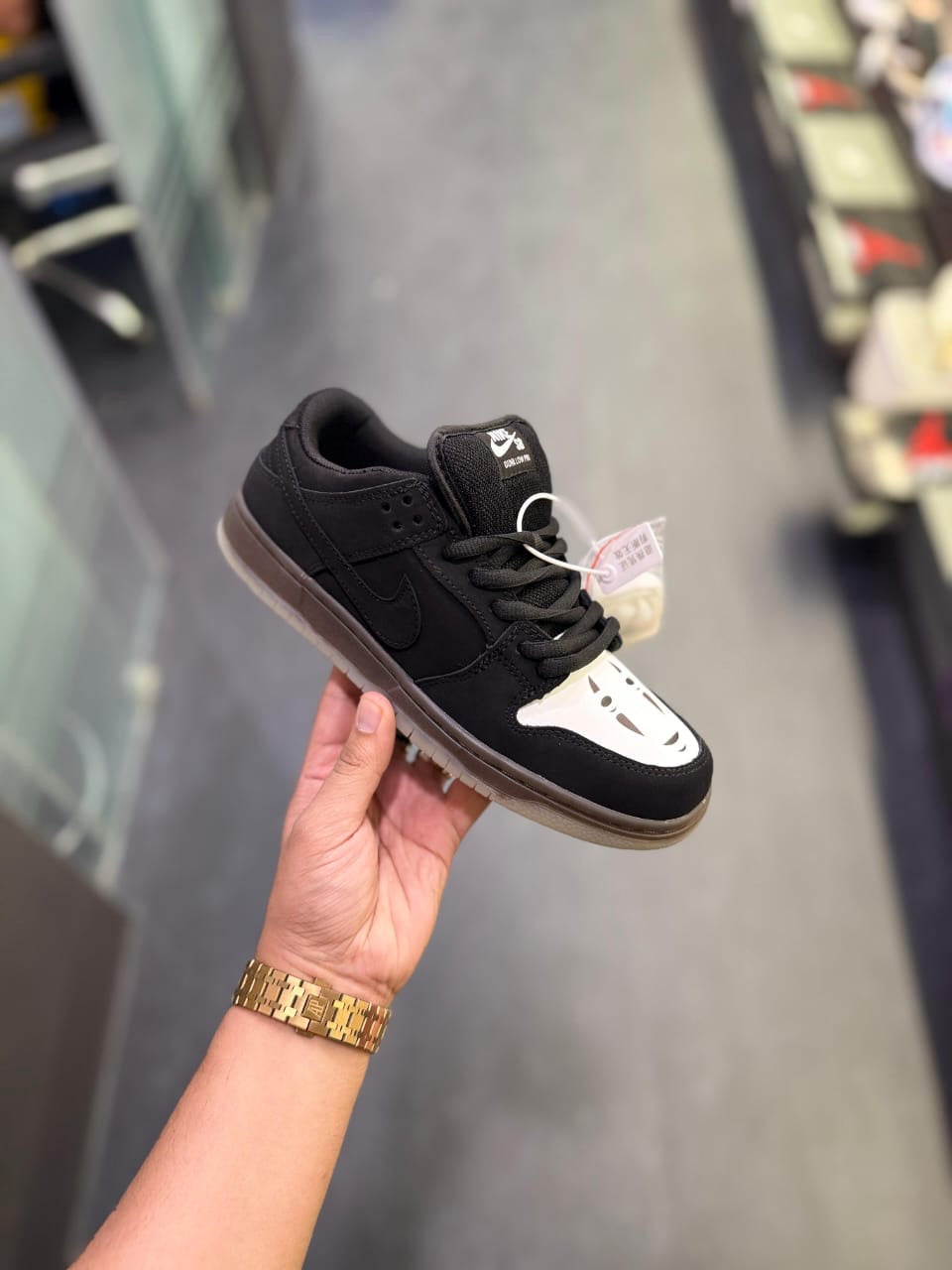 NIKE SB DUNK LOW NO FACE