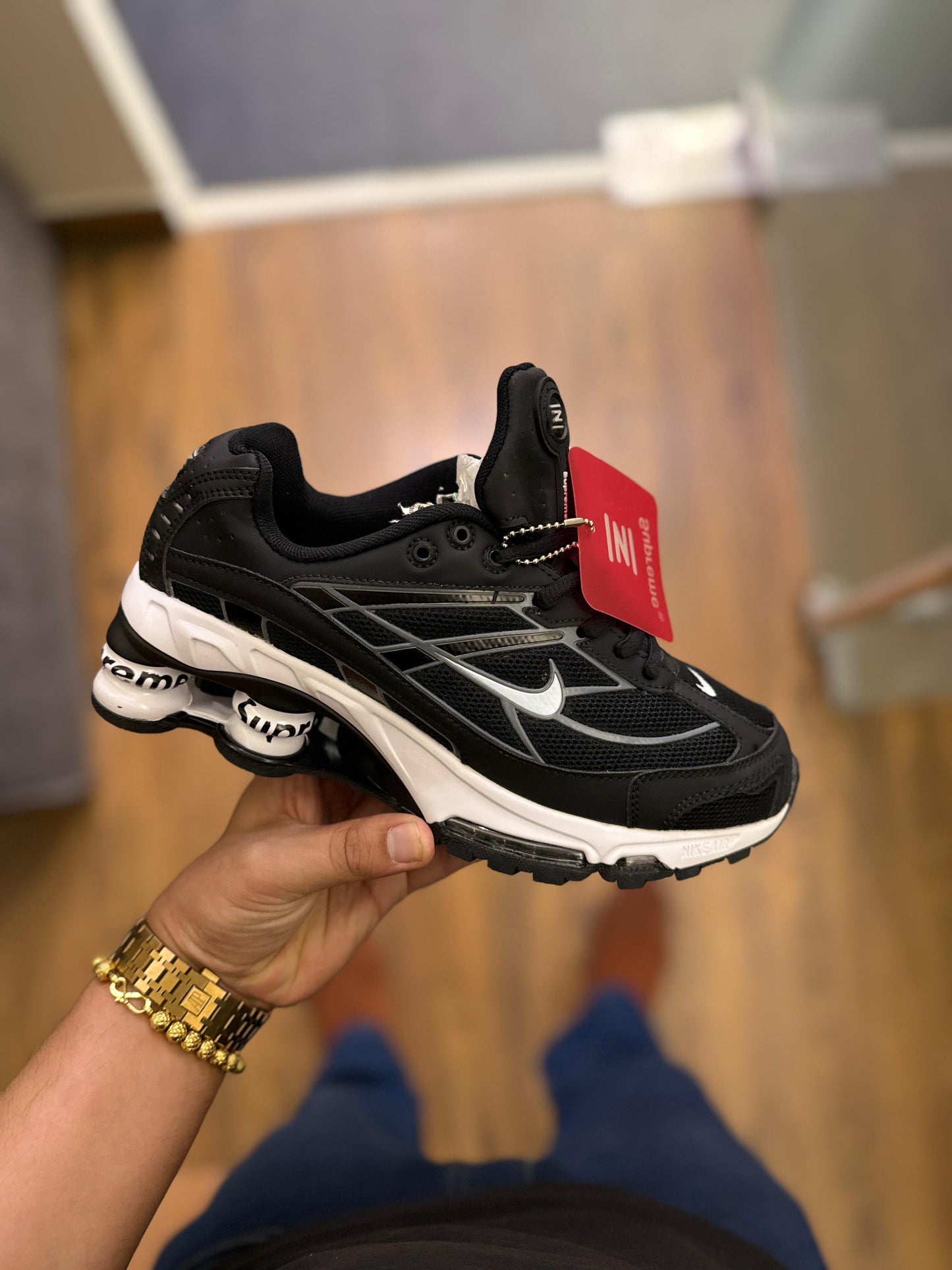 NIKE SHOX 2025 BLACK WHITE SUPREME