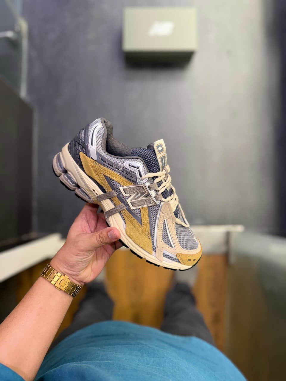 NEW BALANCE 1906 A GREAT PLAINS
GREY TAN