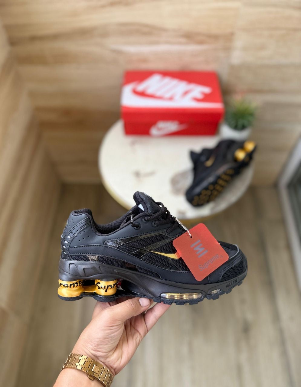 NIKE SHOX 2025 TRIPPLE BLACK GOLD
SUPREME