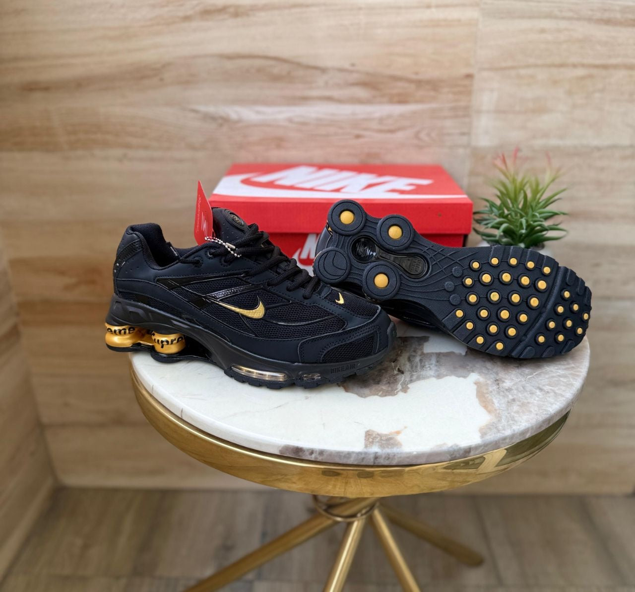 NIKE SHOX 2025 TRIPPLE BLACK GOLD
SUPREME