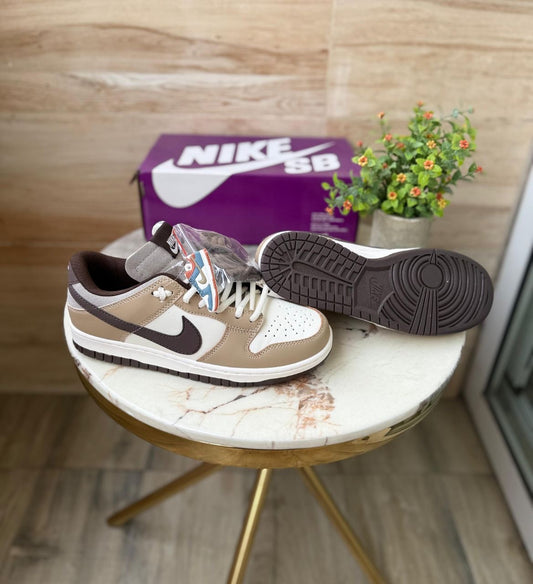 NIKE SB DUNK LOW x OTOMO BROWN
WHITE