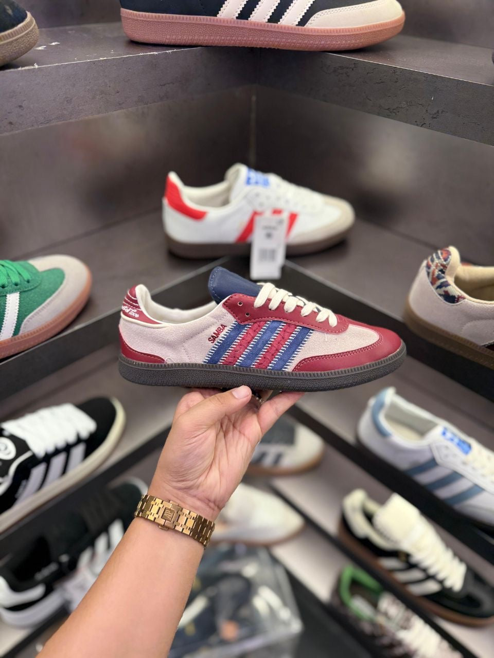 ADIDAS ORIGINALS SAMBA NOTITLE
MAROON
SHOWROOM QUALITY