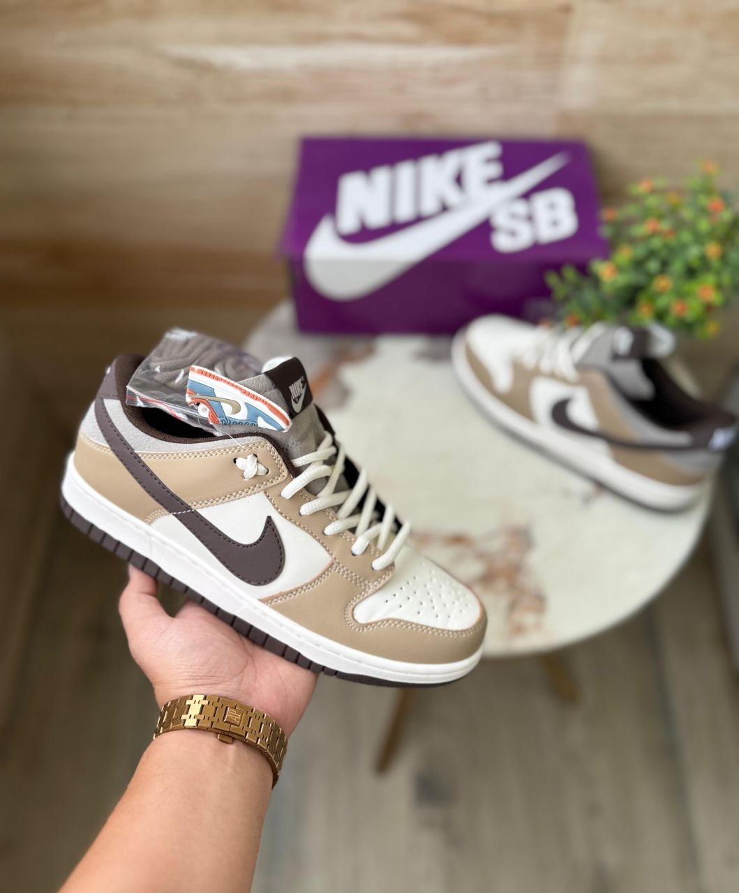 NIKE SB DUNK LOW x OTOMO BROWN
WHITE