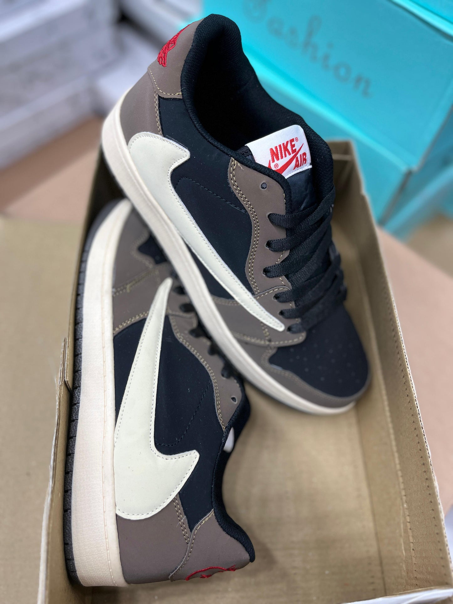 Nike travis