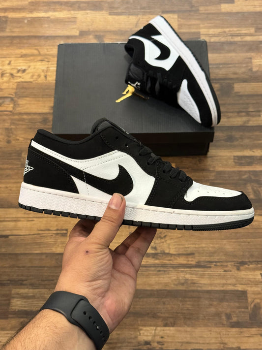 JORDAN RETRO 1 LOW TOP 10A QUALITY BLACK AND WHITE