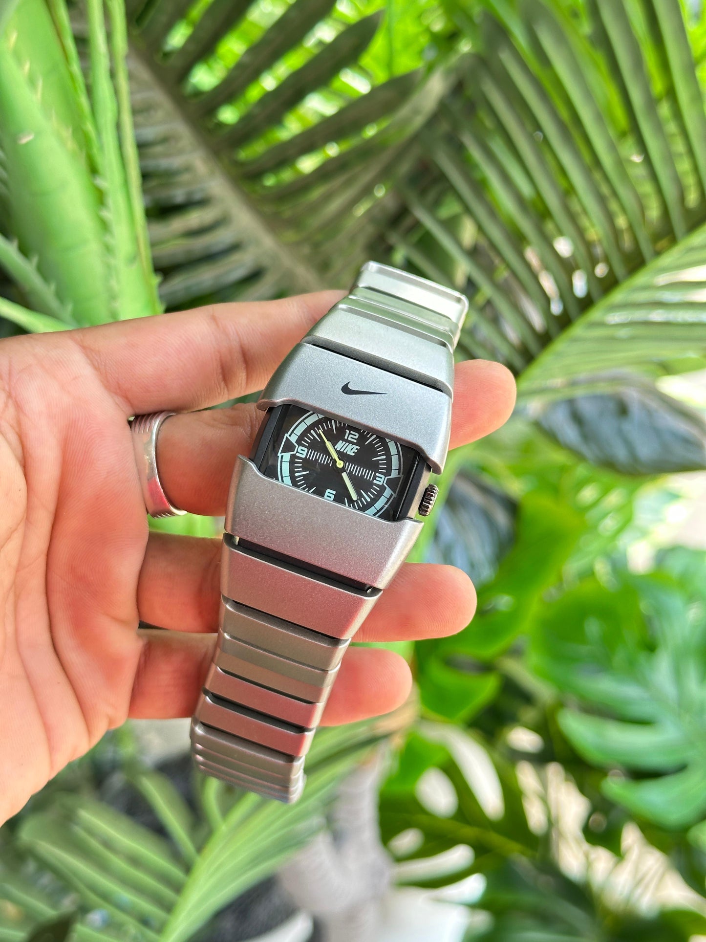 NIKE 𝐖𝐀𝐓𝐂𝐇 Nike-Inspired Analog Watches ✨

• Matte Black