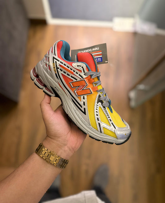 NEW BALANCE 2002r SALEHA BEMBURRY
SHOWROOM QUALITY