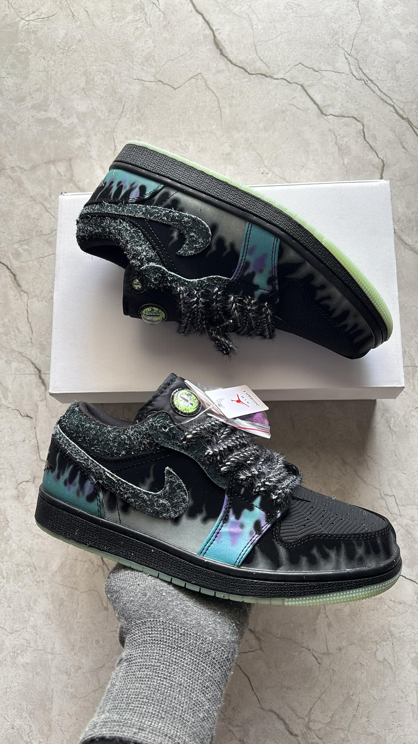 Air jordan one low fortune fly glow in dark